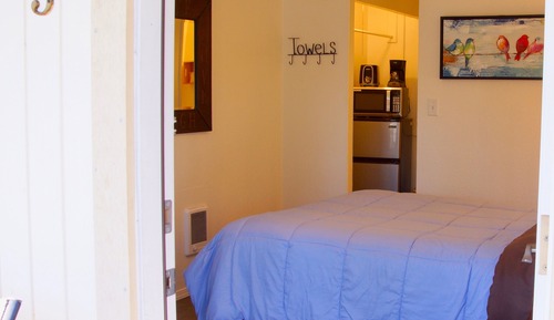 Economy Room, 1 Queen Bed, Non Smoking