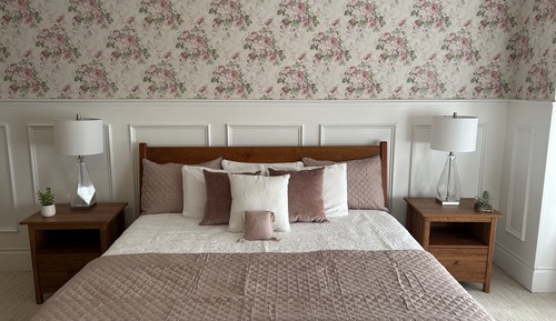 Deluxe Suite, Multiple Beds, Non Smoking, Private Bathroom