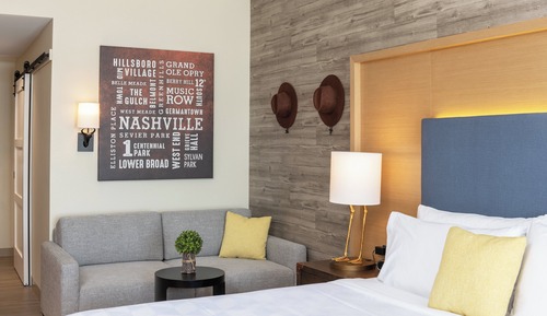 Standard Room, 1 King Bed, Roll-in Shower (Mobility Accessible)