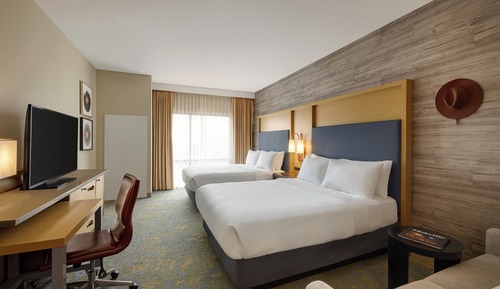 Standard Room, 2 Queen Beds, Accessible Bathtub (Communications)