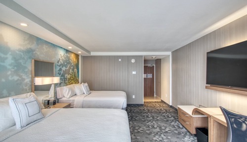 Suite, Multiple Beds, Accessible Bathtub
