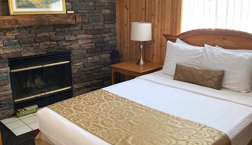 Premium Cabin, 1 Queen Bed, Non Smoking