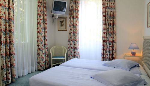 Standard Double Room, Multiple Beds, Non Smoking