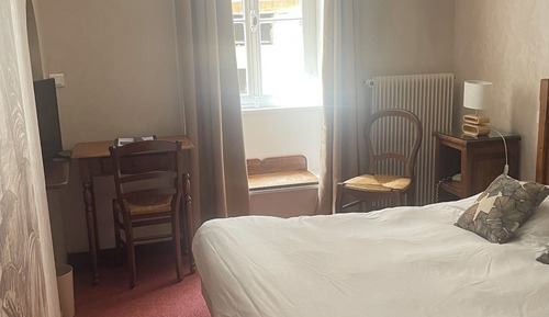 Double Room, Bathtub