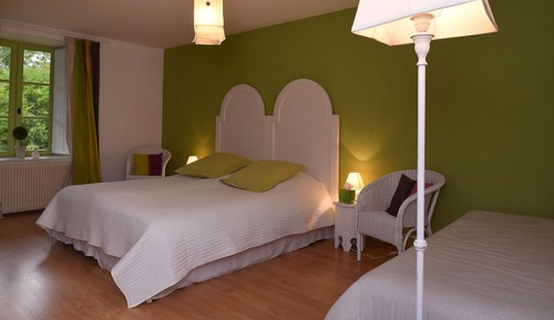 Standard Triple Room (Pistache)