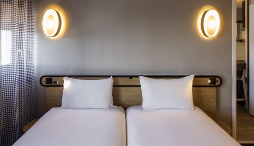 Studio, Twin Beds