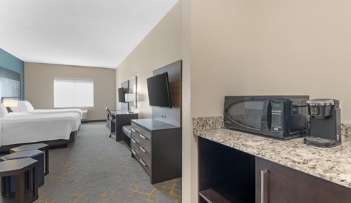 Standard Room, 1 King Bed, Non Smoking, Microwave