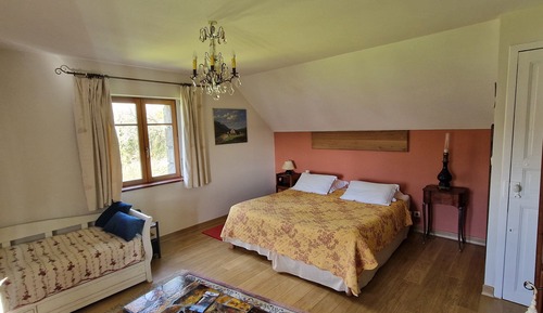 Comfort Room (Pere Jean)