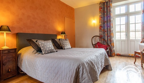 Double Room (Zinnia)