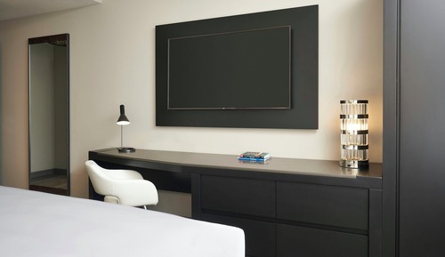 Double King Hearing-Accessible Guest Room
