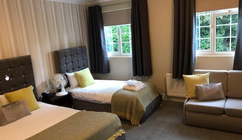 Executive Triple/Family