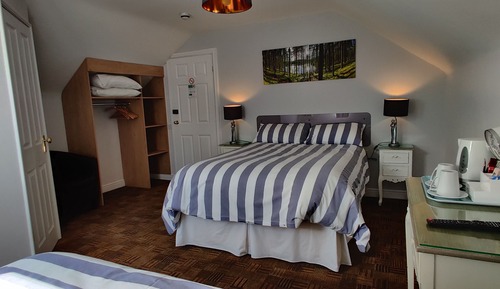 Triple Room with Bathroom