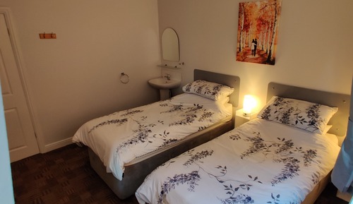 Standard Twin Room, Shared Bathroom