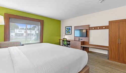 Standard Room, 1 King Bed, Accessible (Communications Accessible)