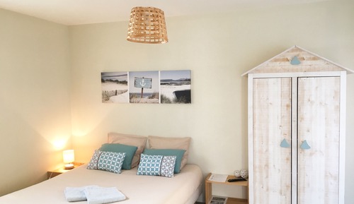 Romantic Townhome, 1 Queen Bed, Non Smoking, Garden View