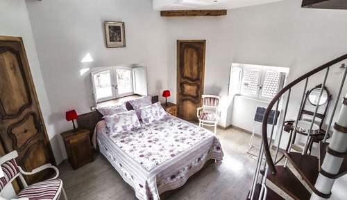 Suite, Private Bathroom