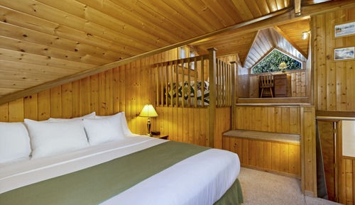 Deluxe Cabin, 2 Bedrooms, Non Smoking, Ocean View (No Pets)