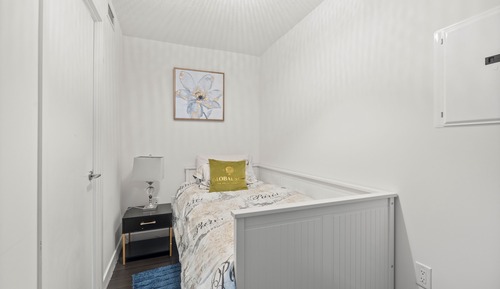 Exclusive Apartment, 2 Bedrooms, Kitchen, Lake View