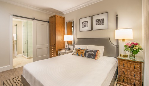 Standard Room, 1 King Bed