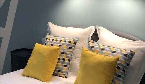 Basic Double Room (La Belle Bleue)