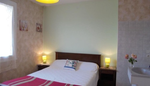 Single Room, Private Bathroom