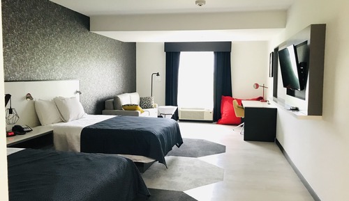 Queen Suite with 2 Queen Beds