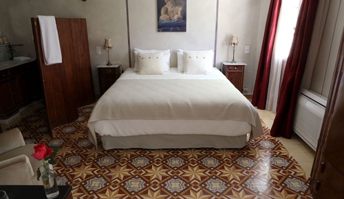 Double Room (Carmen)