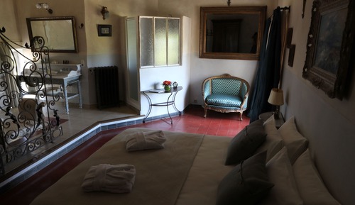 Double Room (Salome)