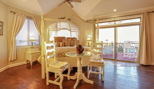 Honeymoon Suite, 1 King Bed, Non Smoking, Ocean View