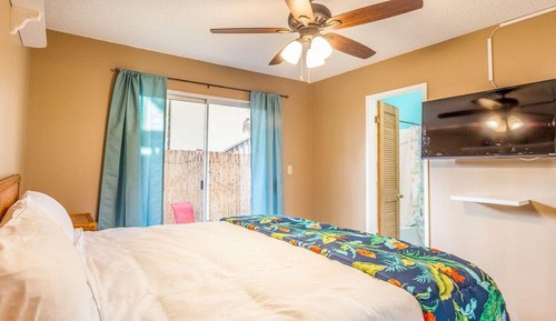 Condo, 1 King Bed with Sofa bed (Kona Shores#130)