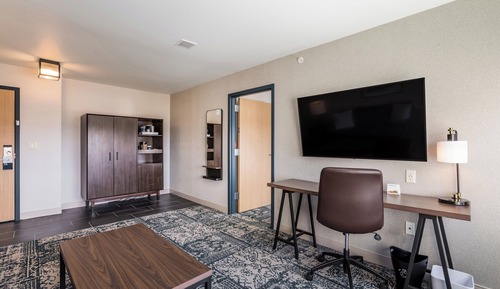 Suite, 1 King Bed with Sofa bed, City View