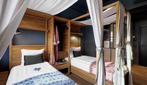 Twin Room, 2 Twin Beds, Non Smoking, Housekeeping