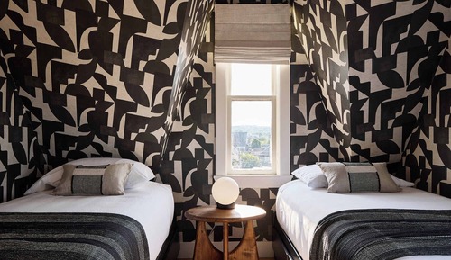 Twin Room, Connecting Rooms