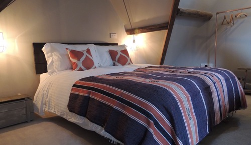 King Studio with Sofa Bed 