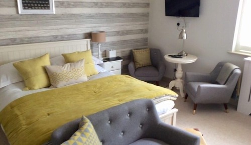 Family Room (Non Pet Friendly)