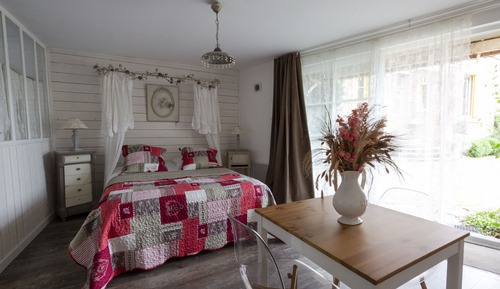 Romantic Studio, Private Bathroom