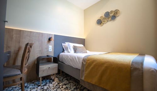 Classic Single Room, Private Bathroom, Garden View (chambre simple Perroquet)