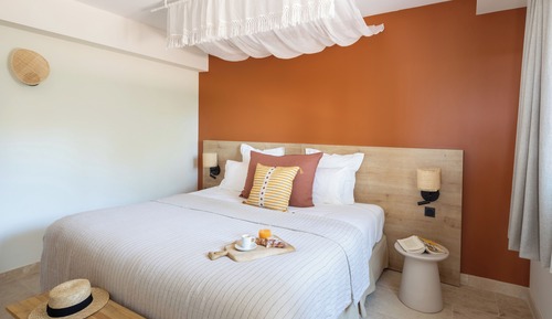 Large Suite with Terrace