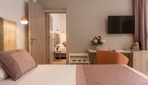 Comfort Double Room, 1 Queen Bed, Non Smoking, Courtyard View