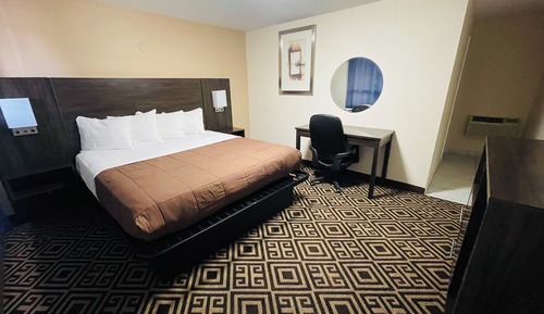 Standard Room, 1 King Bed