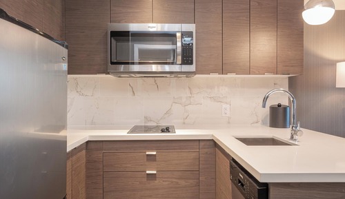 Standard Suite, 1 King Bed, Kitchen