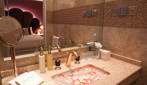 Deluxe Passion Room