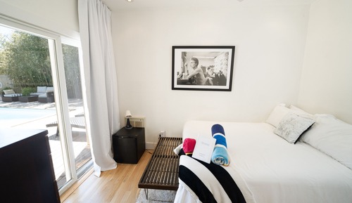 Deluxe Double Room, Private Bathroom, Garden View (Madison Bedroom A)