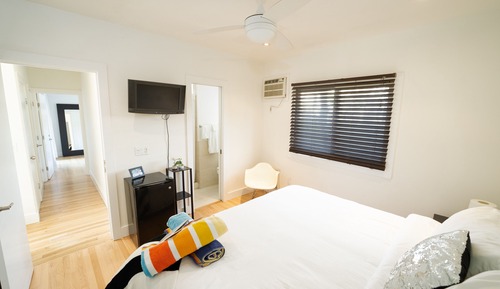 Standard Double Room, Private Bathroom (Madison Bedroom B)