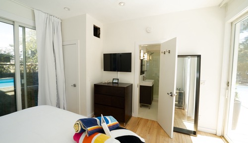 Superior Double Room, Private Bathroom, Pool View (Garden Bedroom B)