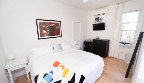 Double Room, Private Bathroom, Pool View (Dexter Bedroom B)