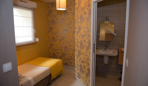 Triple Room, Multiple Beds, Accessible (Les Fours)