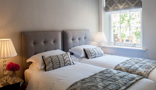 Townhouse Two Bedroom One Bathroom Apartment 