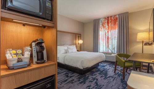 Room, 1 King Bed, Hearing Accessible