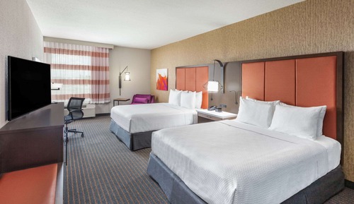 Room, 2 Queen Beds, Accessible, Non Smoking (Mobility,Hearing,Roll-In Shower)